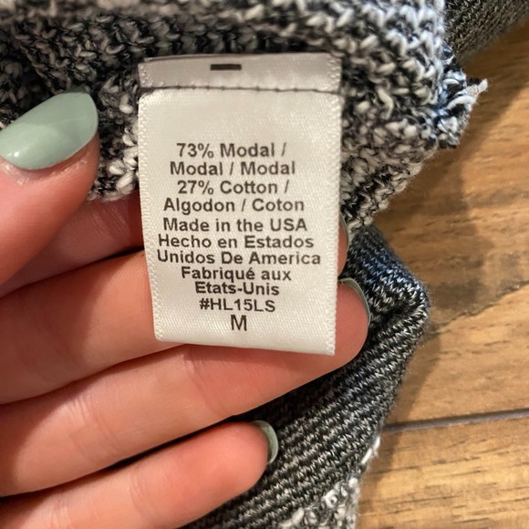 Beyond Yoga Double Faced Hi Low Sweatshirt Grey Size Medium - Picture 7 of 11